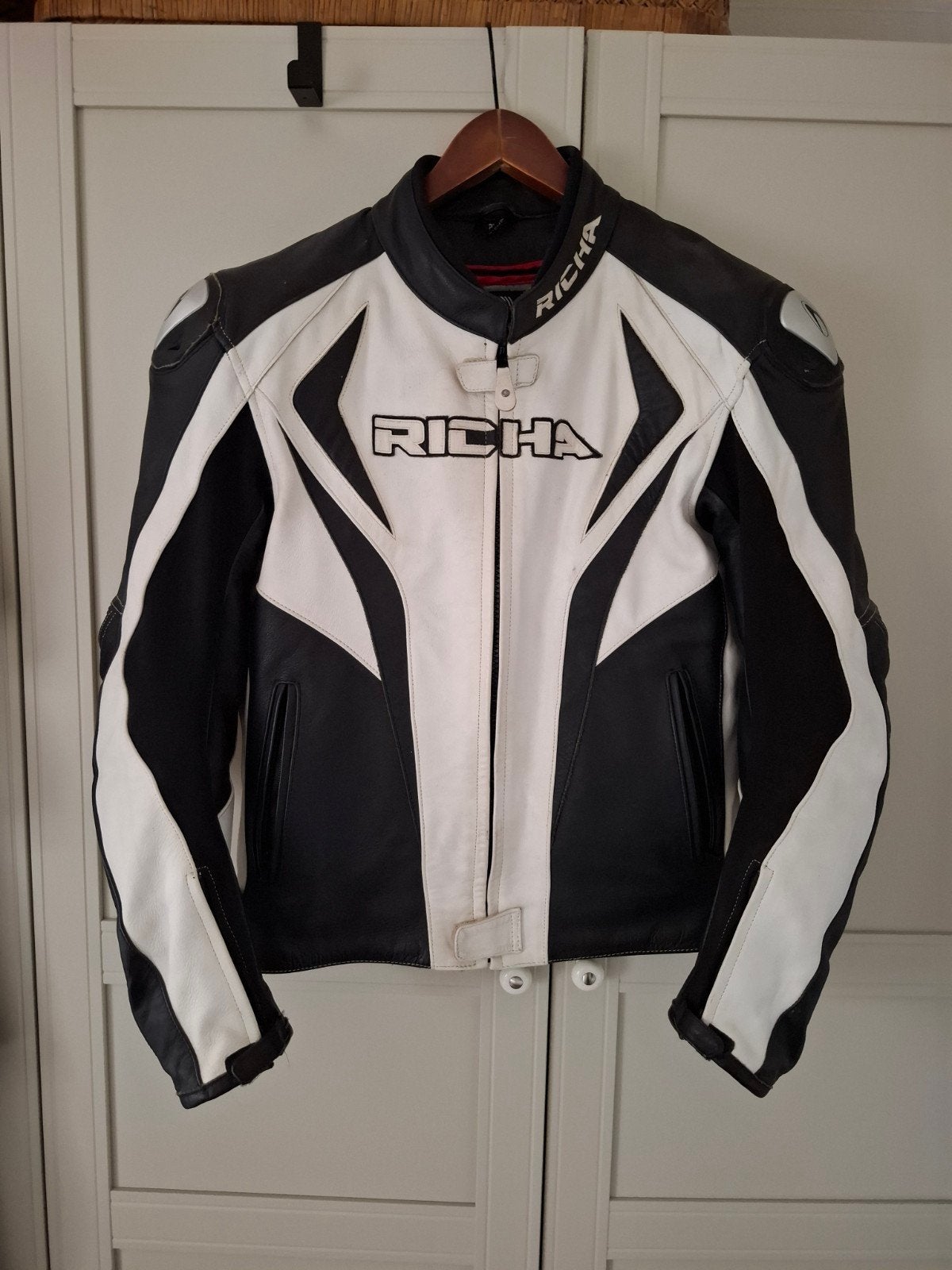 Richa leren motorjas - Zwart/Wit, Motoren, Ophalen of Verzenden, Tweedehands, Dames