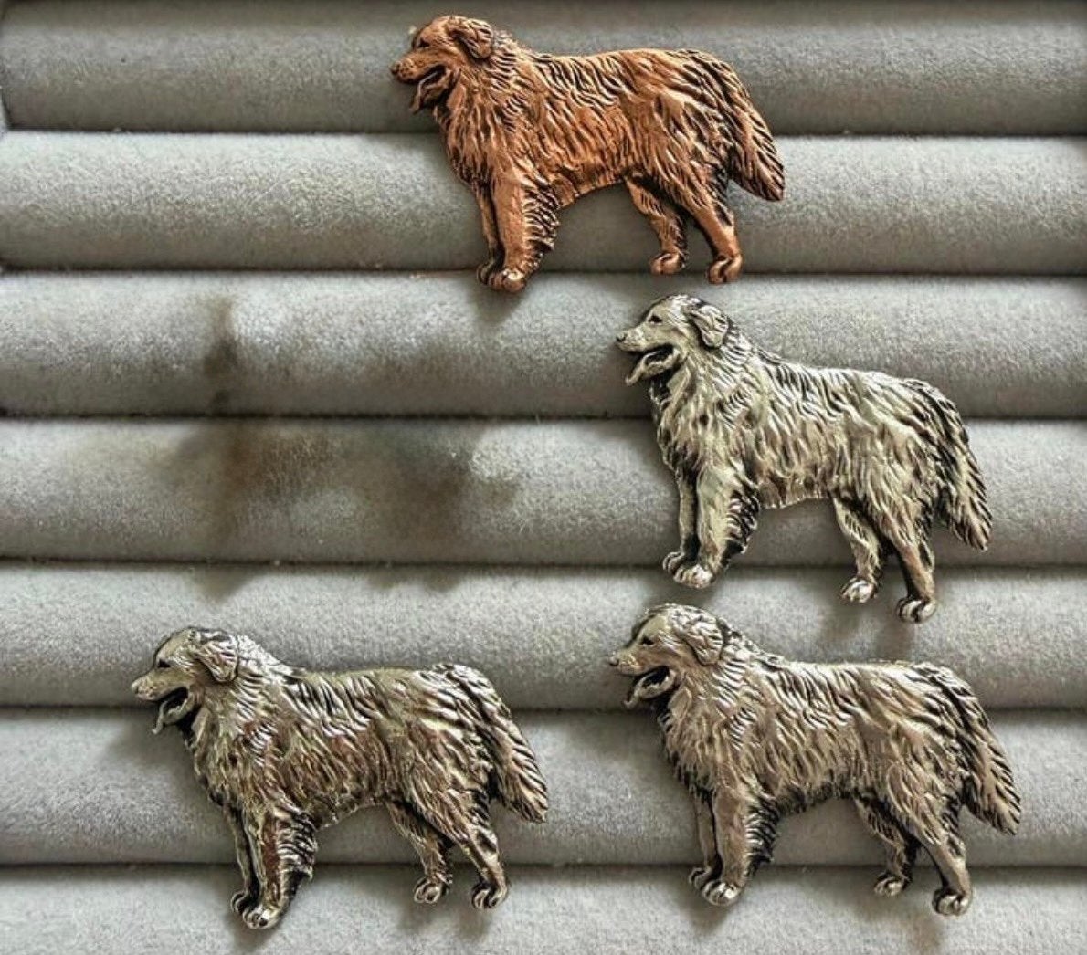 Pyreneese berghond speldjes, Ophalen of Verzenden, Zo goed als nieuw, Overige onderwerpen