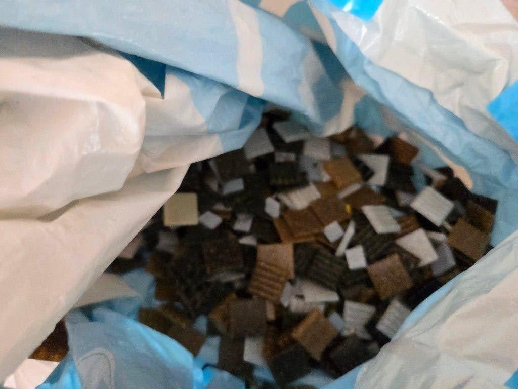 Mozaiek stenen meer dan 10 kilo en gereedschap, Gebruikt, Overige typen, Steen of Keramiek, Ophalen