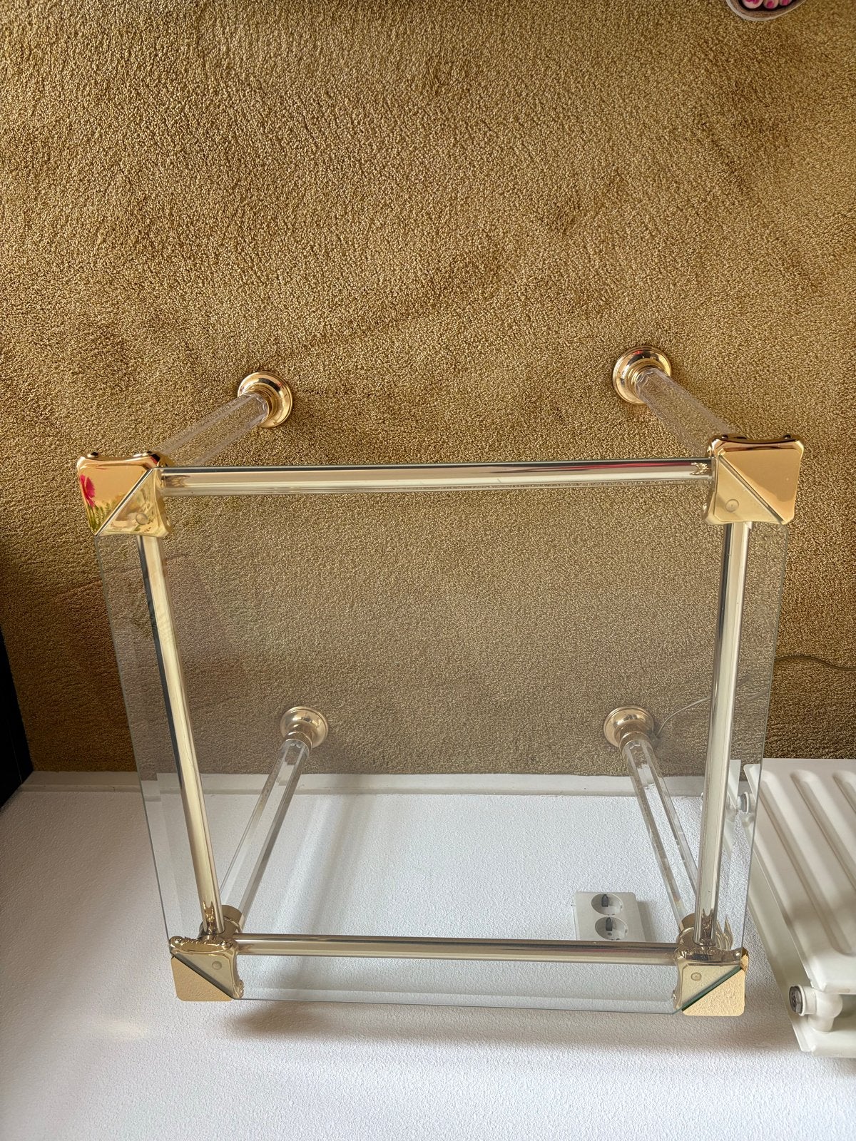 Glazen bijzettafel met gouden accenten, Huis en Inrichting, Gebruikt, Vierkant, 55 tot 75 cm, Glas