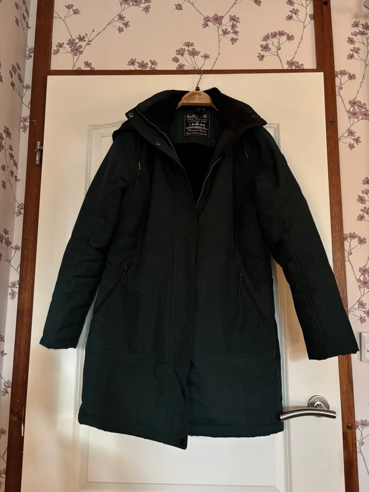 Kjelvik winterparka, Kleding | Dames, Ophalen of Verzenden, Zo goed als nieuw, Maat 42/44 (L), Groen