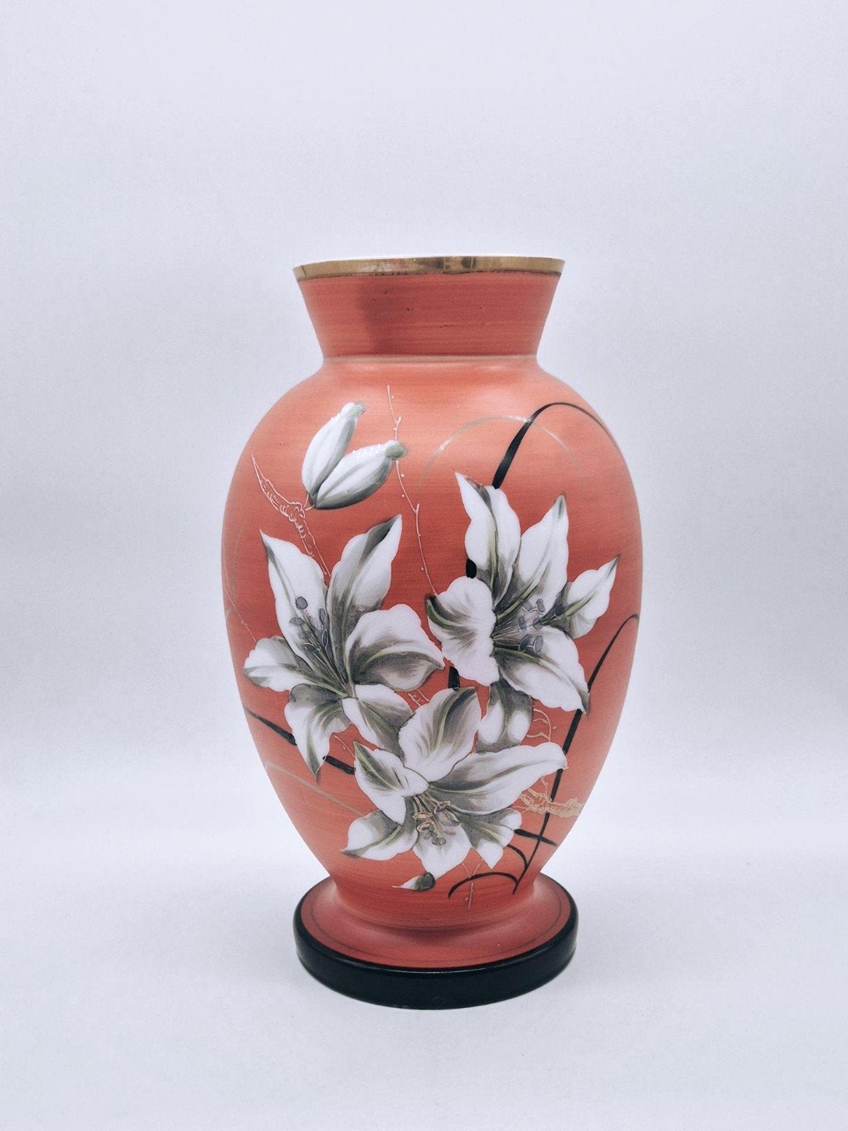Handbeschilderde opaline glazen vaas met lelies, Antiek en Kunst, Antiek | Vazen, Ophalen of Verzenden