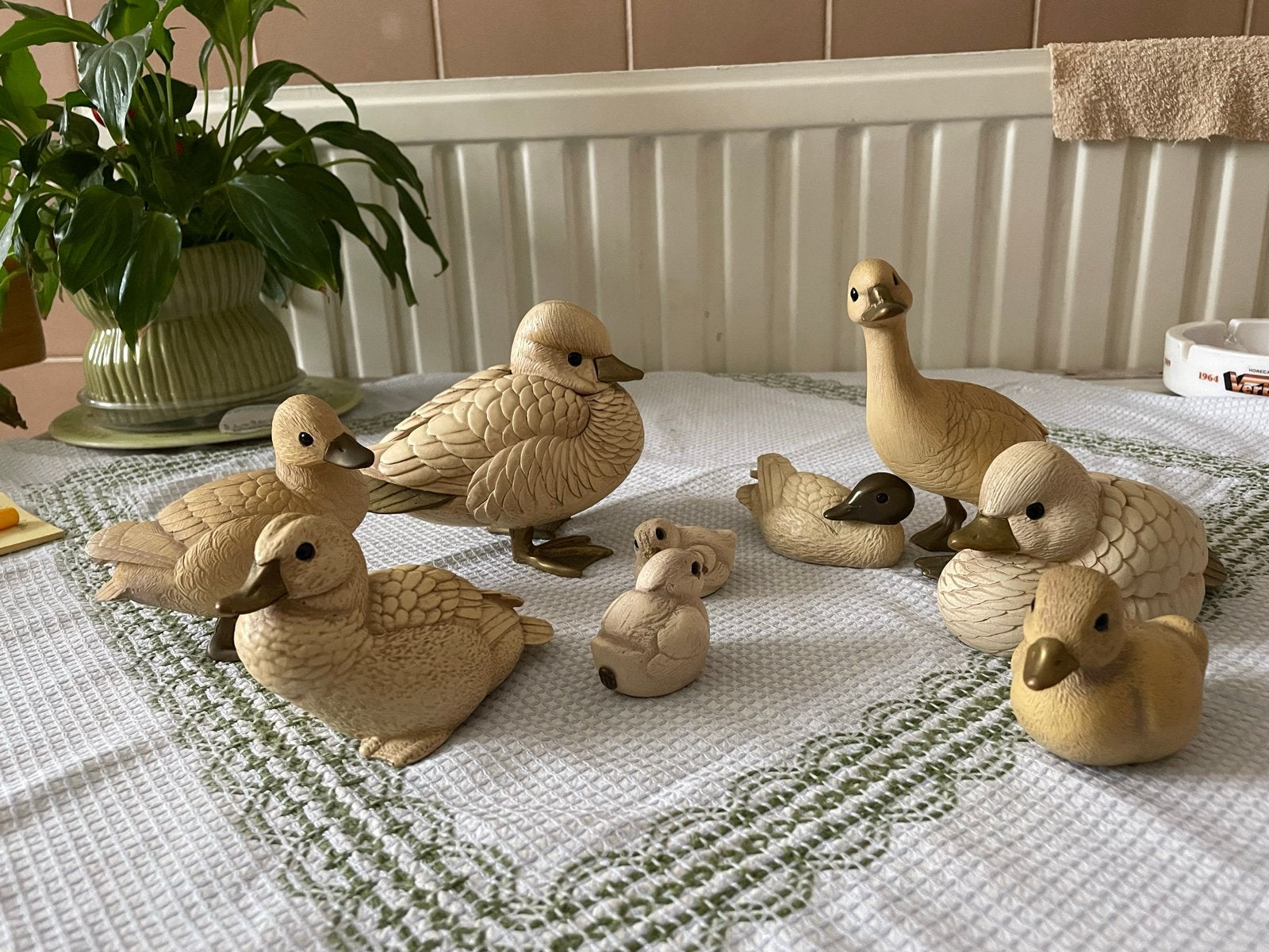Prachtige 9-delige Vintage Eendenfamilie, Ophalen, Gebruikt, Overige soorten, Beeldje of Figuurtje