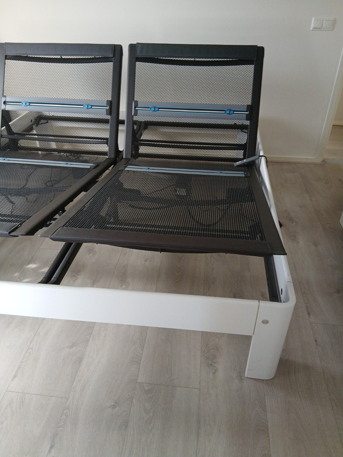 PRACHTIGE AUPING 1500 HOOGGLANS ELECTRISCH 180/200, Wit, Tweepersoons, Ophalen of Verzenden, Zo goed als nieuw
