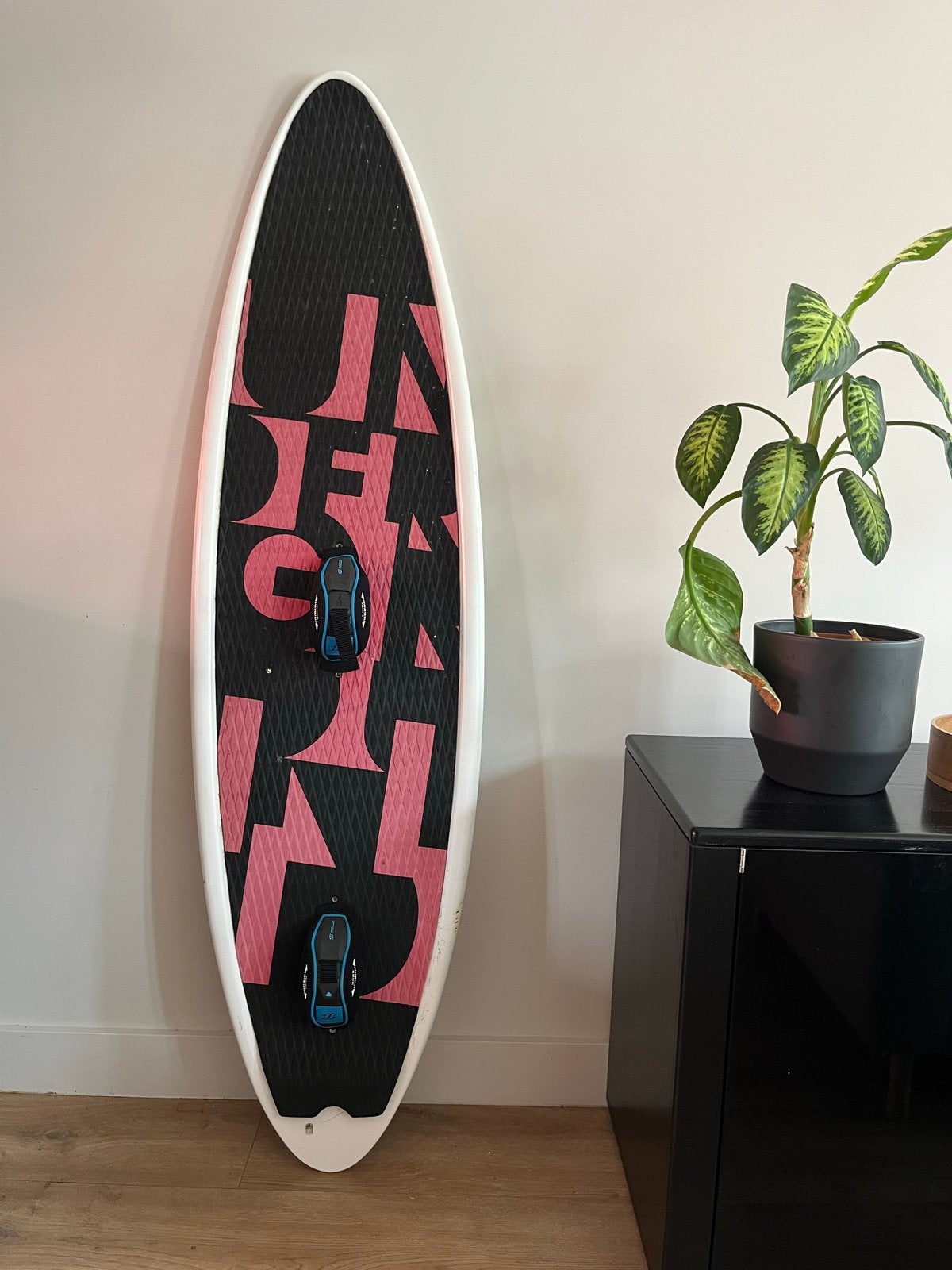 Underground Kitesurf Board Kipuna 6'2 - Lichte krasjes, Watersport en Boten, Kitesurfen, Ophalen of Verzenden, Gebruikt, Overige typen
