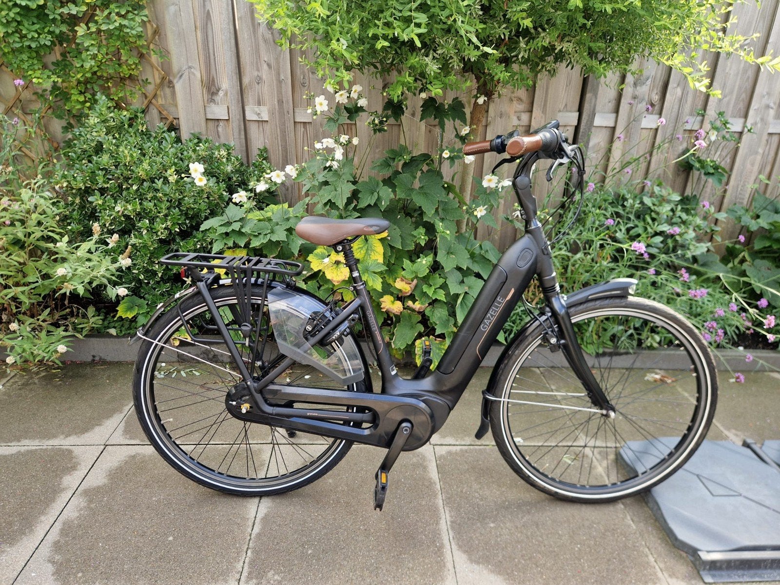 Gazelle Grenoble C8 Ebike damesfiets,Bosch middenmotor,46cm, 47 tot 51 cm, Ophalen, Zo goed als nieuw, Gazelle