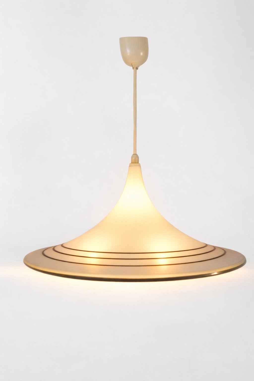 vintage hanglamp van Meblo heksenhoed, Ophalen, Kunststof