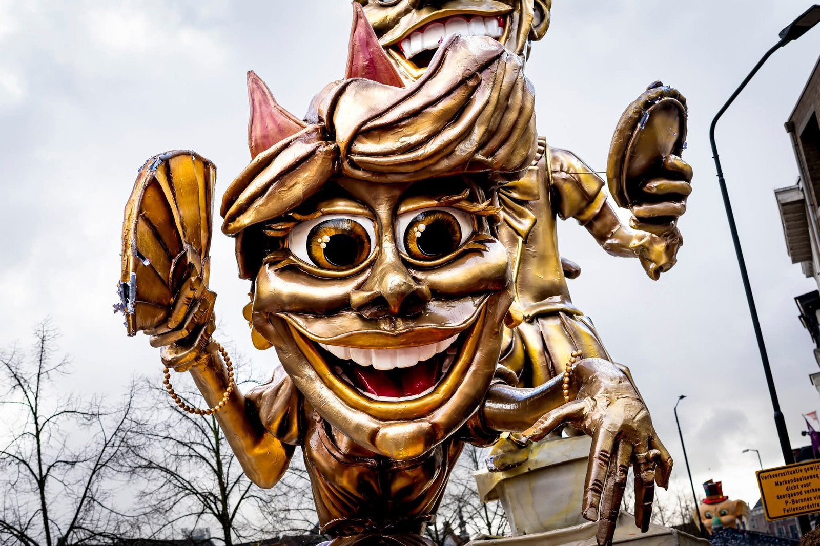 carnavalswagen Koppen cv te gek de hele heer en vrouwen kop, Ophalen, Zo goed als nieuw
