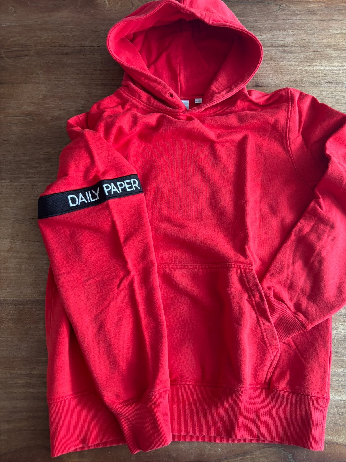 Knal rode Daily Paper hoody maat L, Ophalen of Verzenden, Zo goed als nieuw, Maat 52/54 (L), Rood