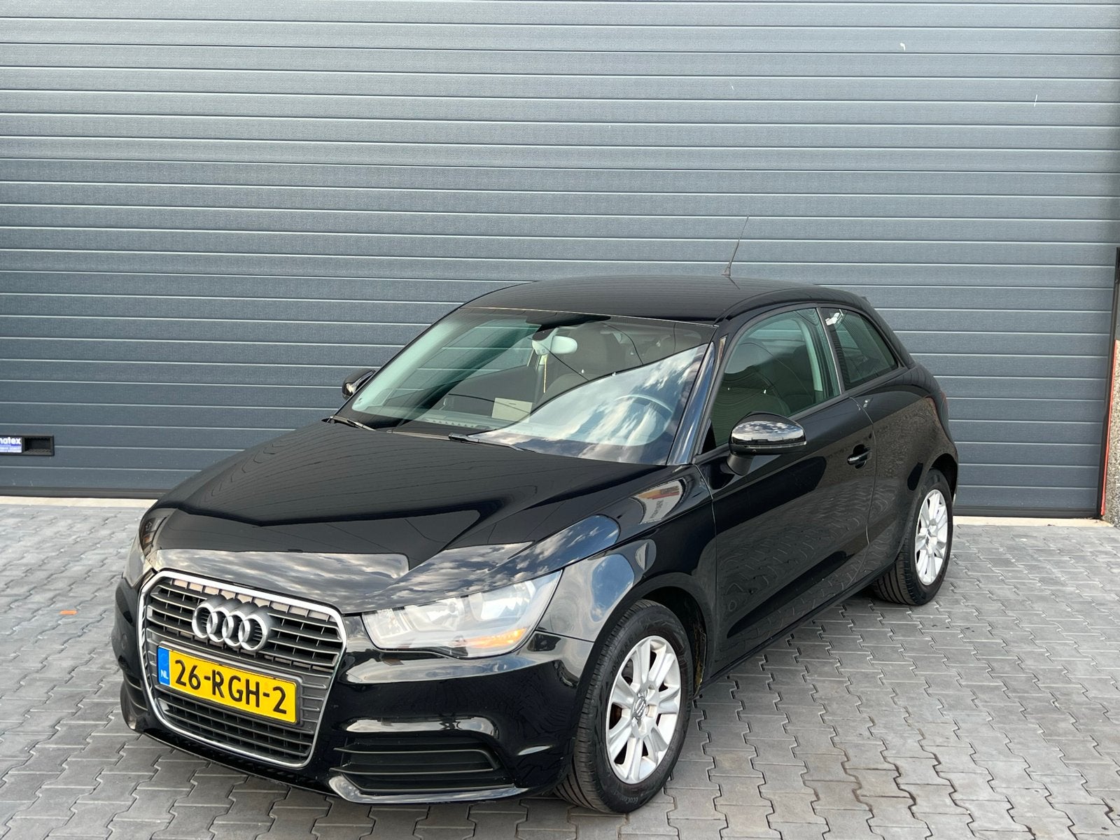 2011 Audi A1 1.2 Tfsi 86pk Zwart (inruil mogelijk), Auto's, Voorwielaandrijving, Stof, 4 cilinders, 4 stoelen