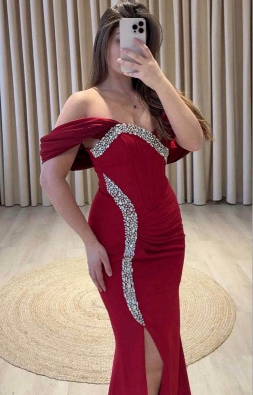Prachtige Rode Galajurk met Strass Details, Kleding | Dames, Maat 38/40 (M), Galajurk, Ophalen of Verzenden, Zo goed als nieuw