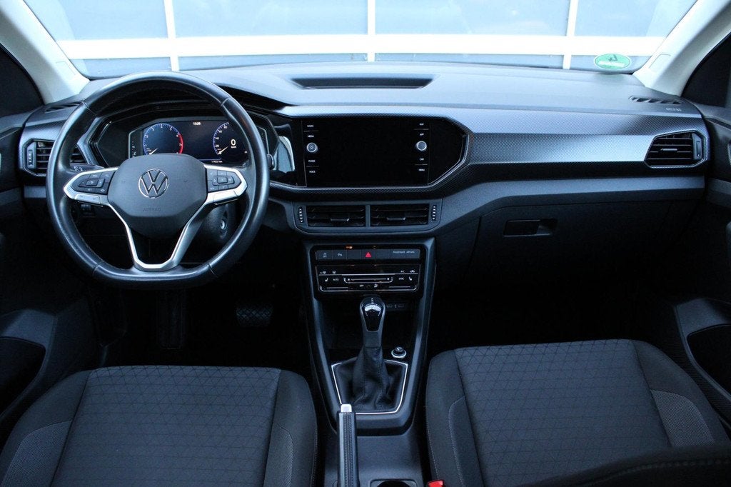 Volkswagen T-CROSS 1.0 TSI Life, Auto's, Volkswagen, Gebruikt, Zwart, Bedrijf, Adaptive Cruise Control