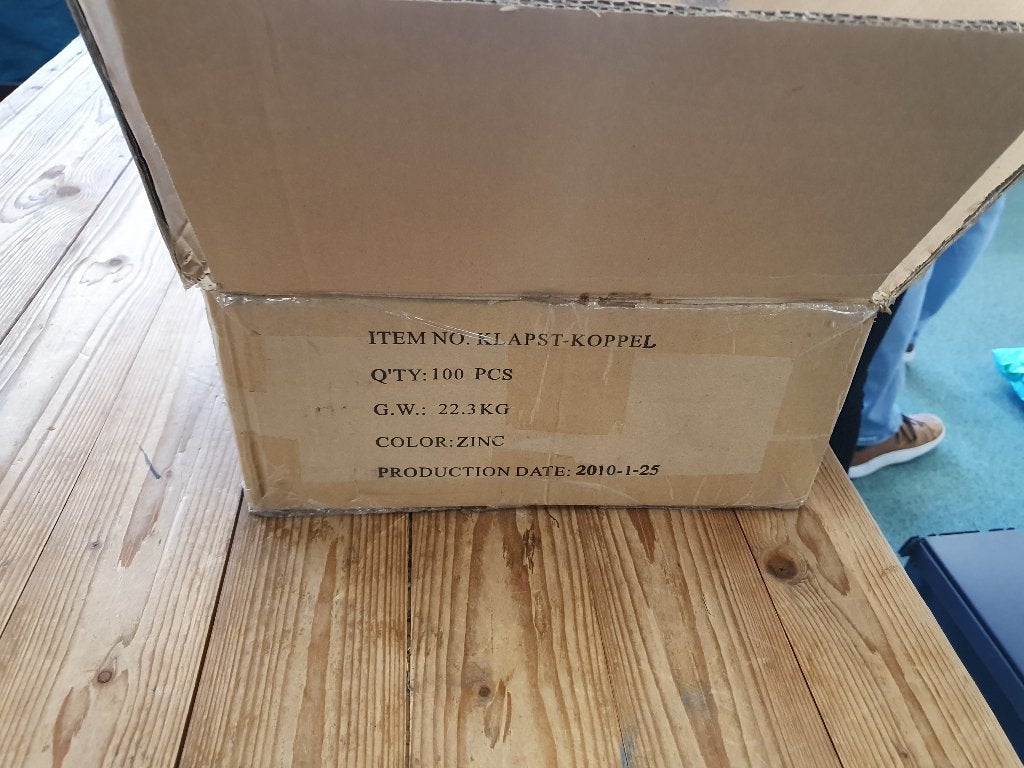 Koppelstukken voor klapstoelen, 100 stuks, zinkkleurig, Ophalen, Nieuw, Overige