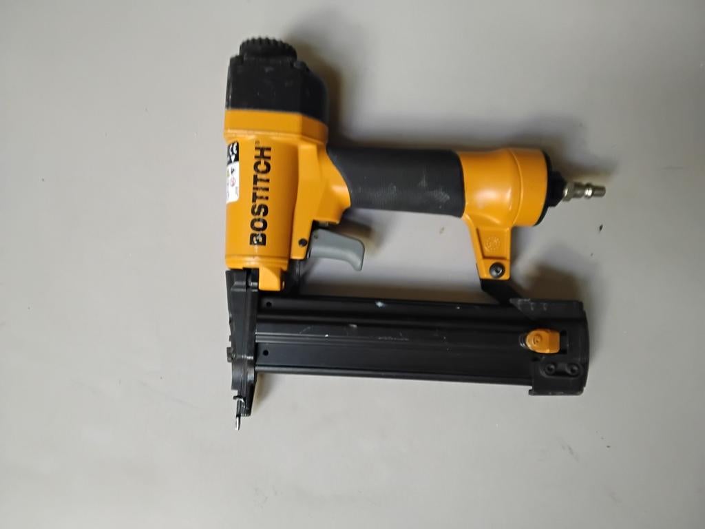 Bostitch tacker  tot 40 mm, Doe-het-zelf en Verbouw, Gereedschap | Handgereedschap, Ophalen of Verzenden, Gebruikt