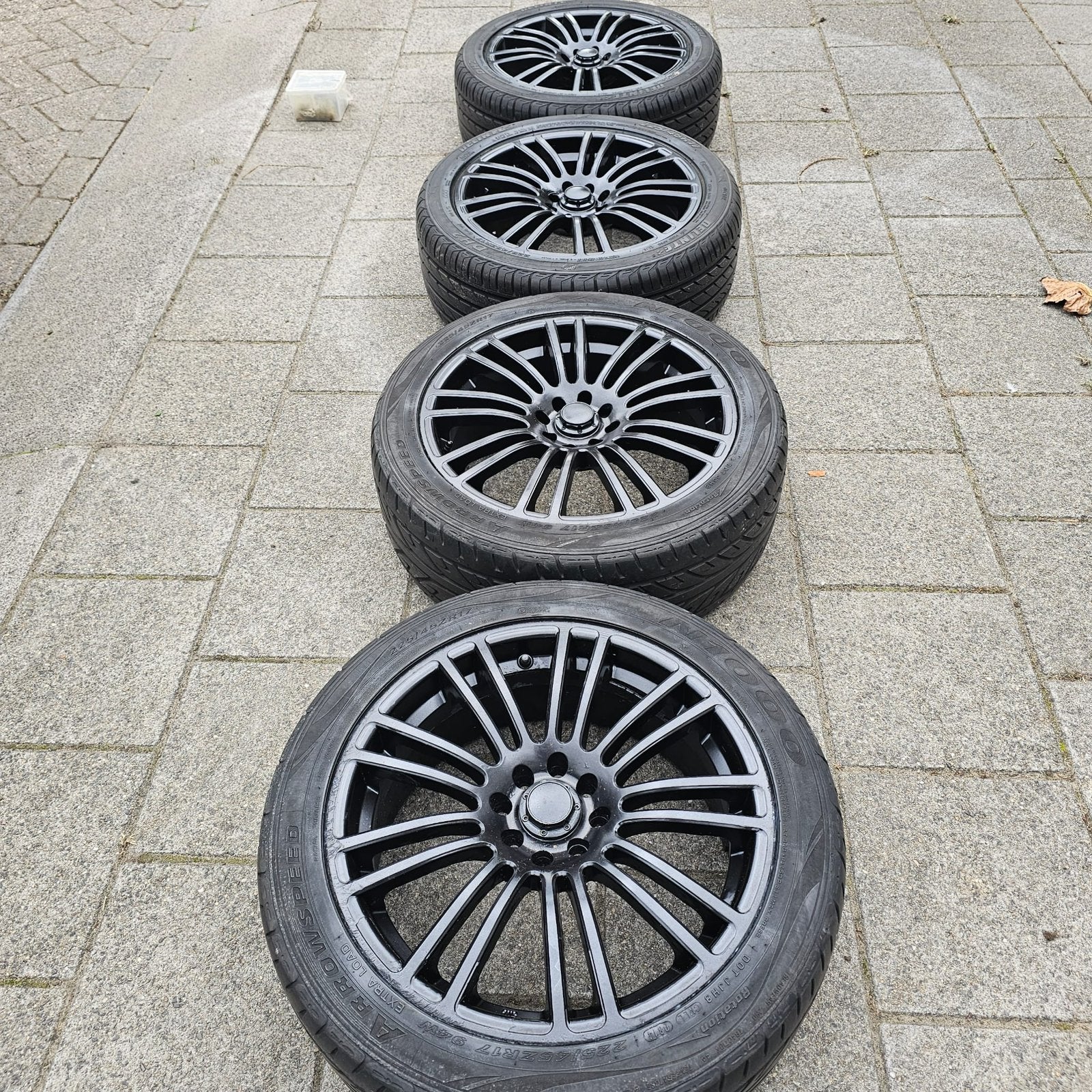 17 inch velgen steek 4x100 en 4x108 met banden 225/45-17, Auto-onderdelen, Ophalen, Gebruikt, Banden en Velgen, 17 inch
