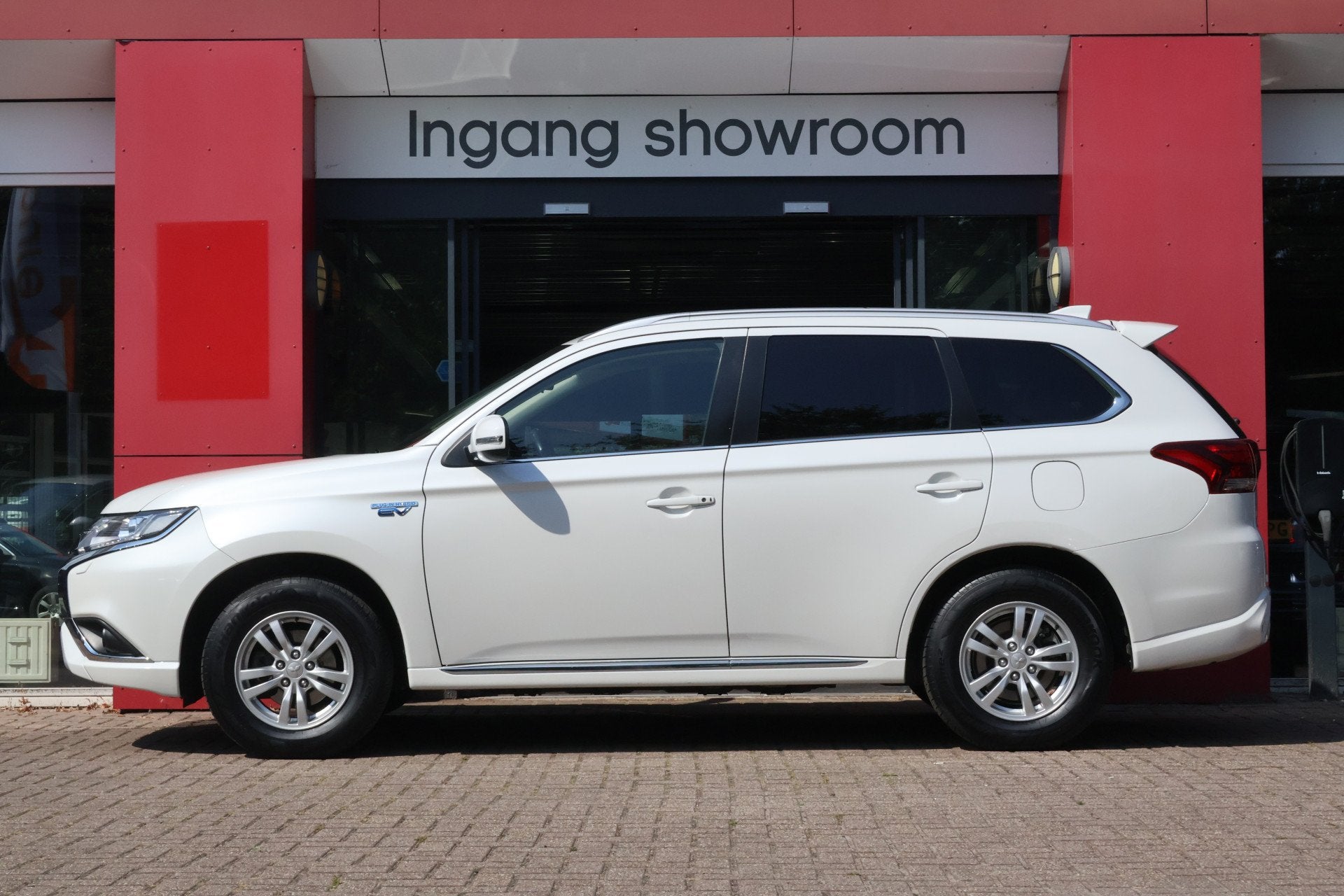Mitsubishi Outlander 2.4 PHEV Pure | Origineel | Camera |, Auto's, Automaat, Stof, 4 cilinders, 1865 kg
