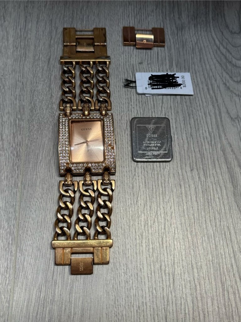 Guess dameshorloge met strass en schakelband, Overige merken, Staal, Gebruikt, Ophalen of Verzenden