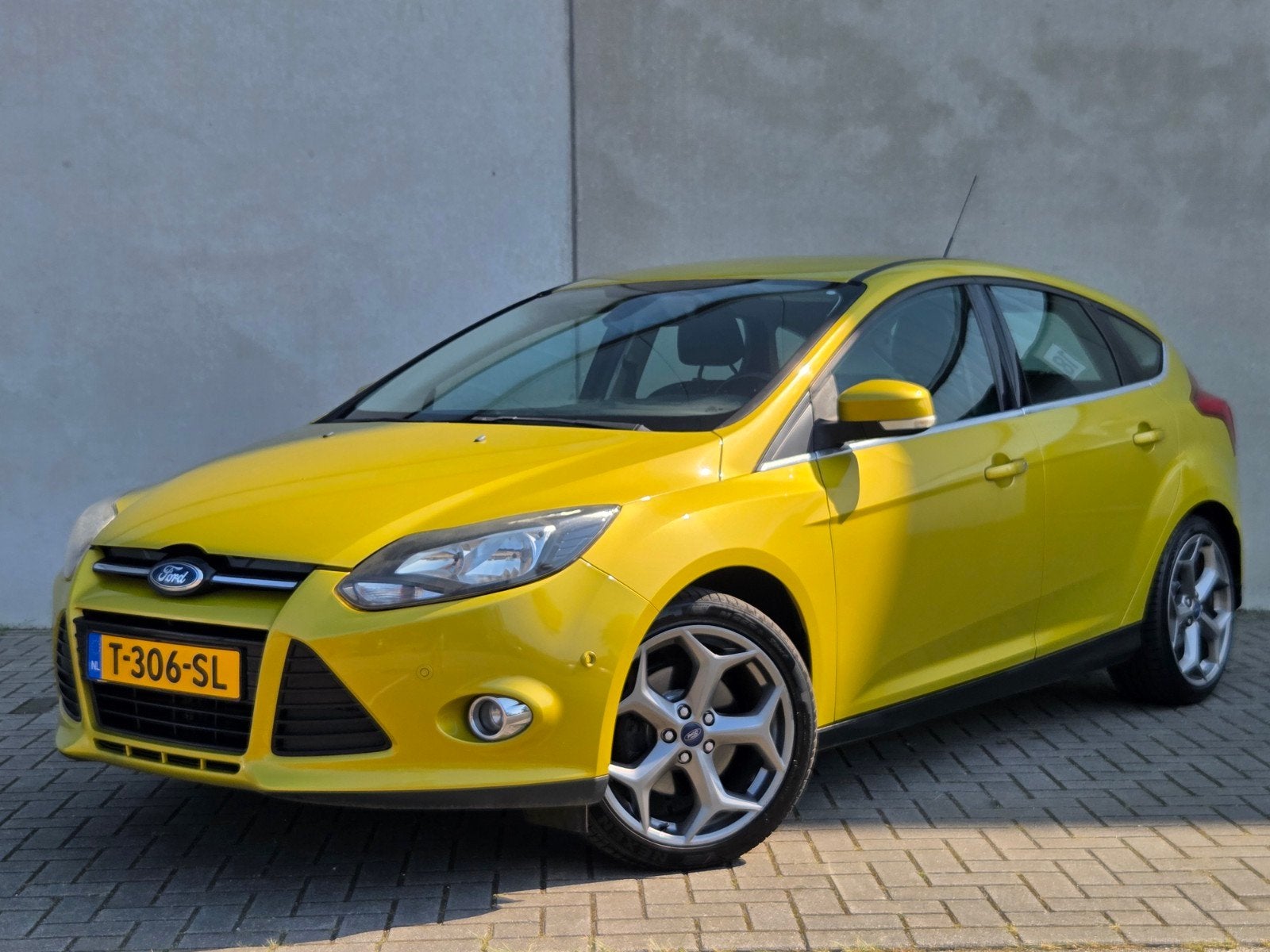 Ford Focus 1.6 Ecoboost 150pk Nieuw Apk 18 inch St-Velgen, Auto's, 1596 cc, Stof, Zwart, 4 cilinders