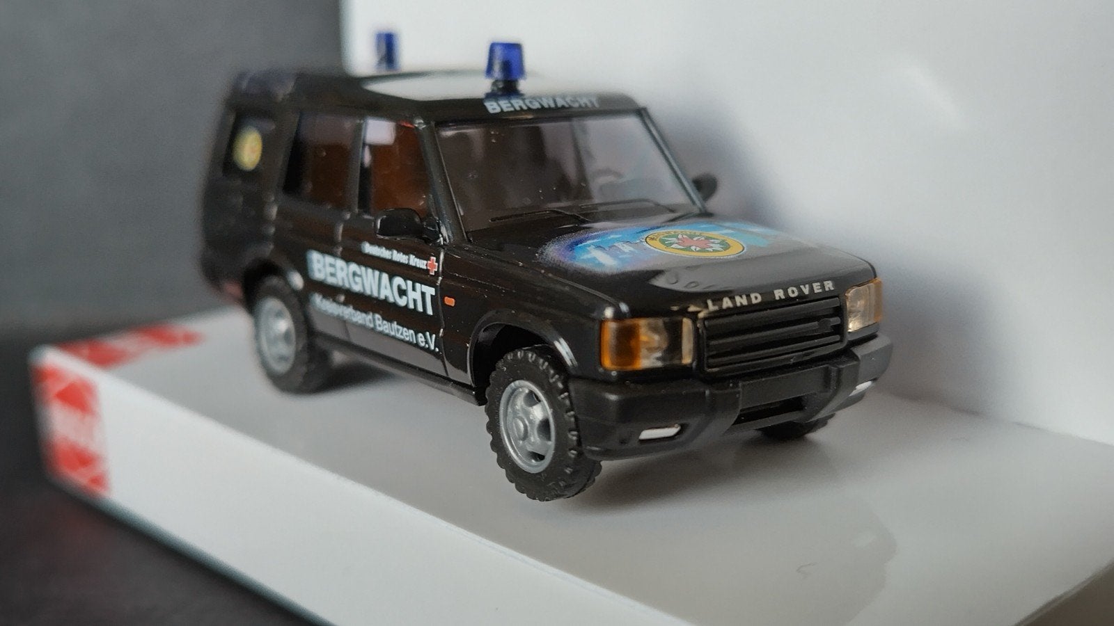 Land Rover Discovery Bergwacht Sachsen 1:87 Busch Pol, Auto, ., Nieuw, Ophalen of Verzenden