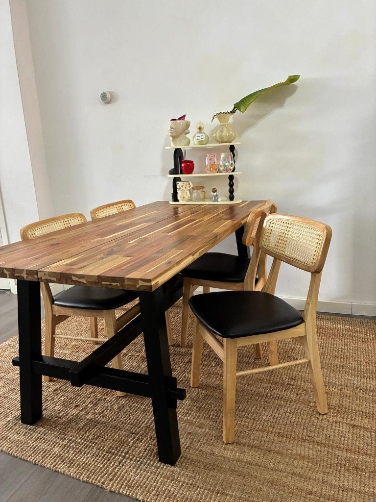 SKOGSTA tafel - Acacia/zwart, Huis en Inrichting, Tafels | Eettafels, Ophalen, Zweeds, 50 tot 100 cm, Zo goed als nieuw