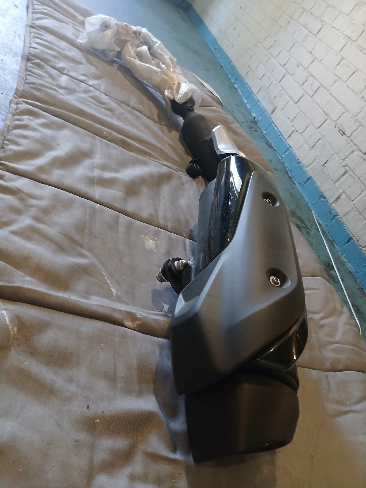 Yamaha T max originele 560 uitlaat zo goed als nieuw!!!, Ophalen of Verzenden