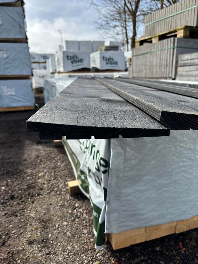 Zweeds rabat Zaans zwart gespoten – restpartij, Ophalen, Nieuw, 250 cm of meer, Planken
