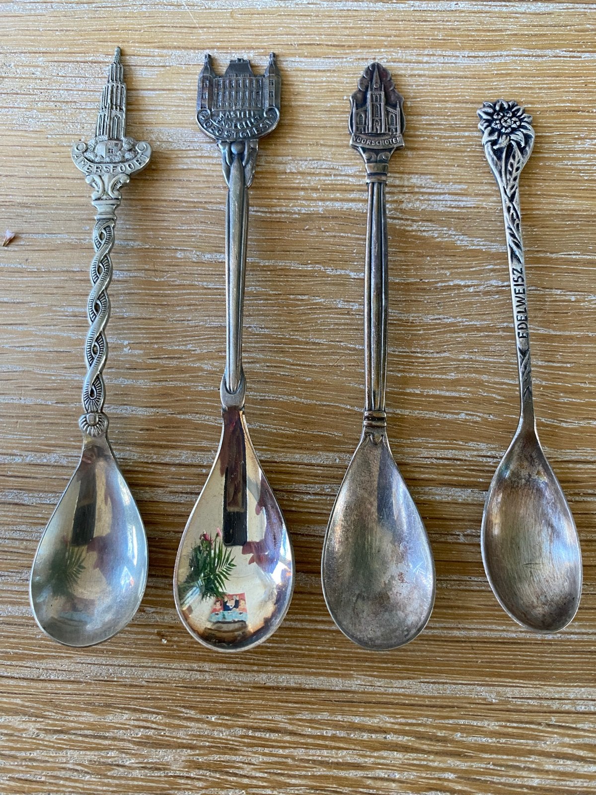 Set van 4 vintage theelepeltjes, souvenir lepels, Ophalen of Verzenden