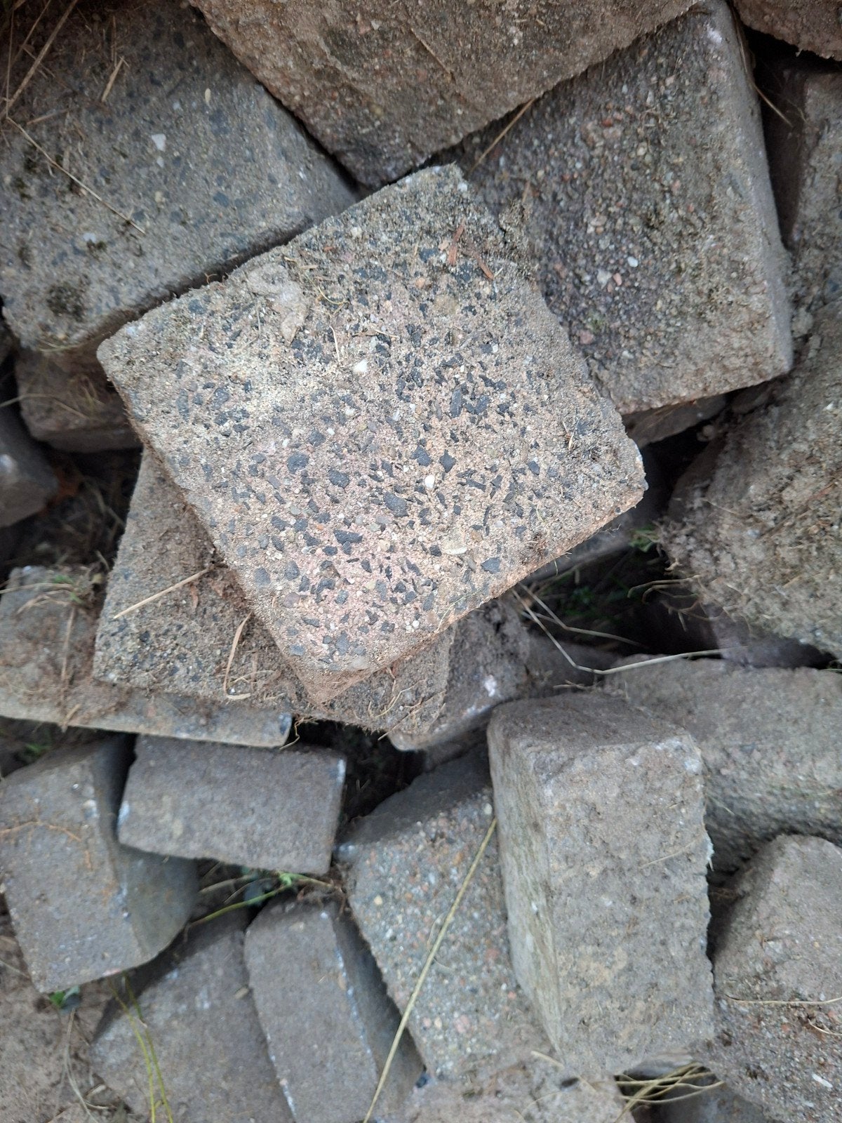 Gratis af te halen: Gebruikte klinkers., Tuin en Terras, Ophalen, Gebruikt, Overige typen, 10 m² of meer