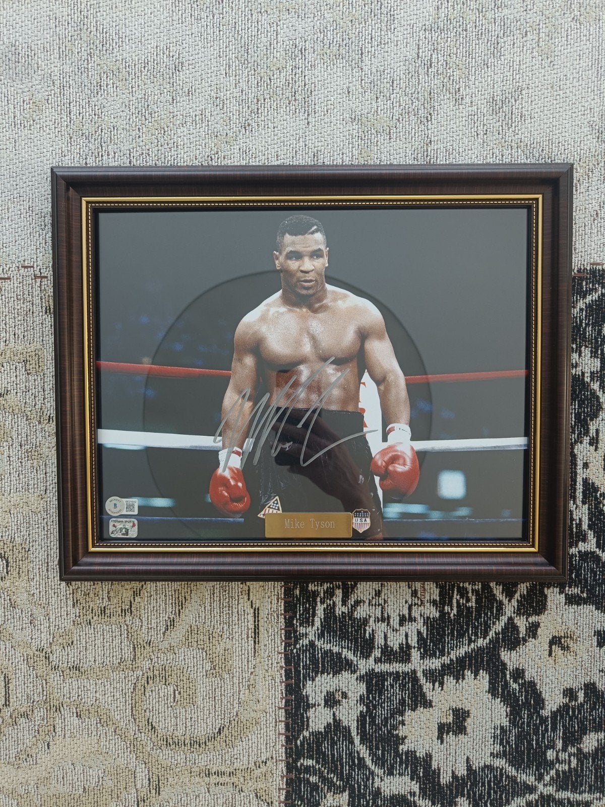 Mike Tyson Gesigneerde foto met beckett certificaat!!, Ophalen of Verzenden, Nieuw, Overige sporten, Poster, Plaatje of Sticker