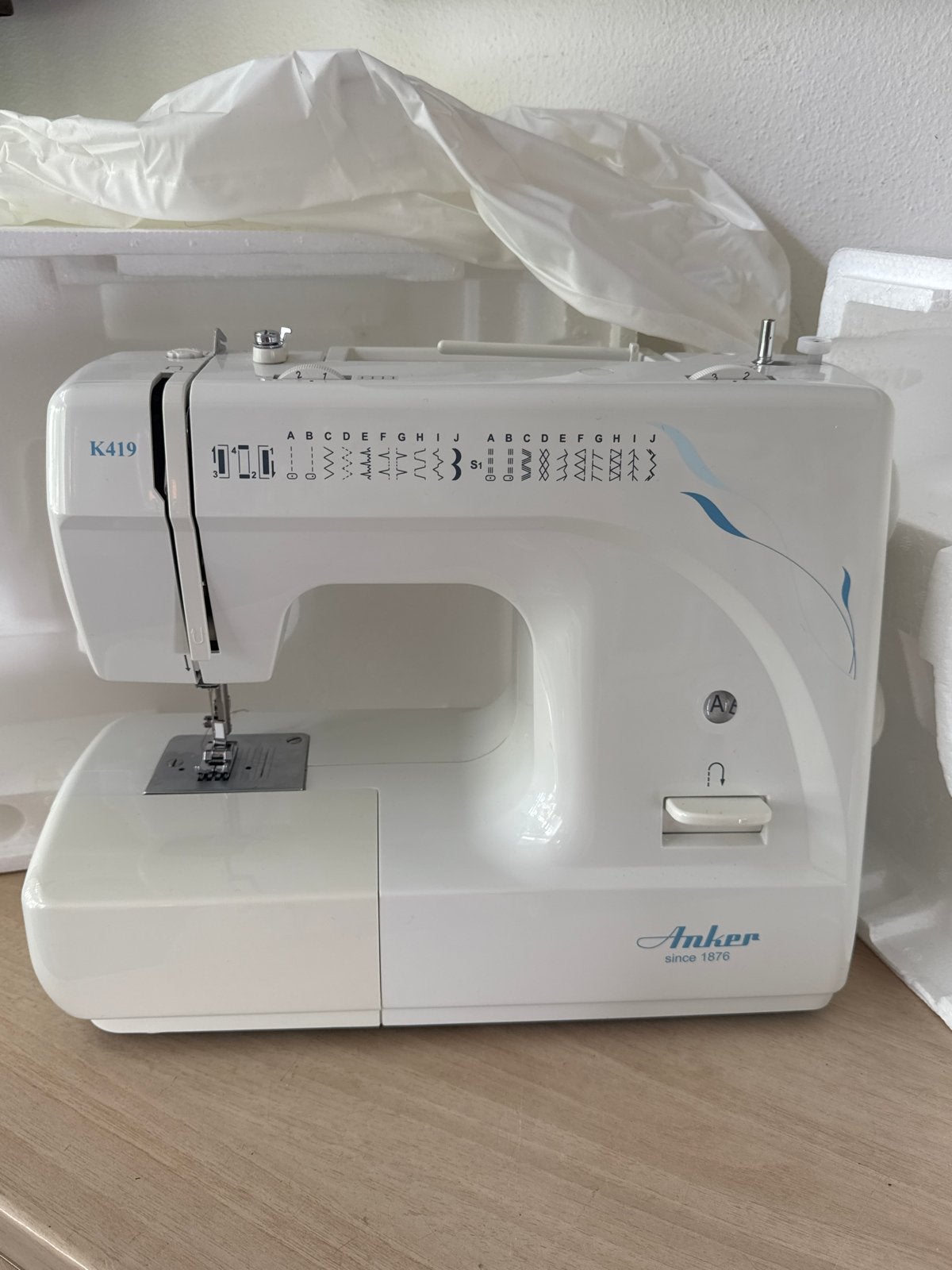 Anker K419 Naaimachine - Zo goed als nieuw, Hobby en Vrije tijd, Naaimachines en Toebehoren, Ophalen of Verzenden, Nieuw, Naaimachine