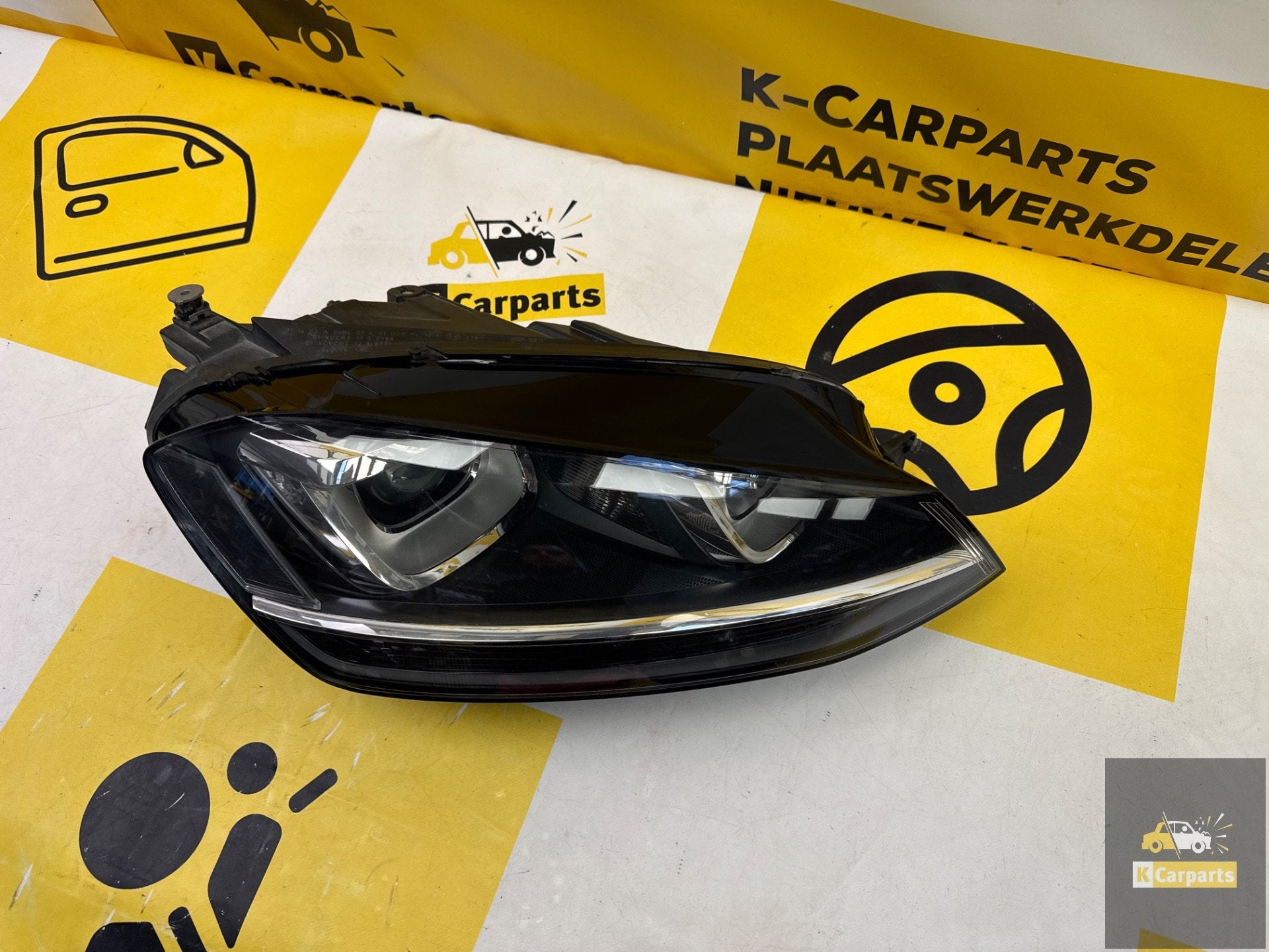 Koplamp Volkswagen Golf 7 VII XENON LED Rechts 5G1941032, Auto-onderdelen, Verlichting, Gebruikt, Volkswagen, Volkswagen AG, Berliner Ring 2
38440  Wolfsburg, DE