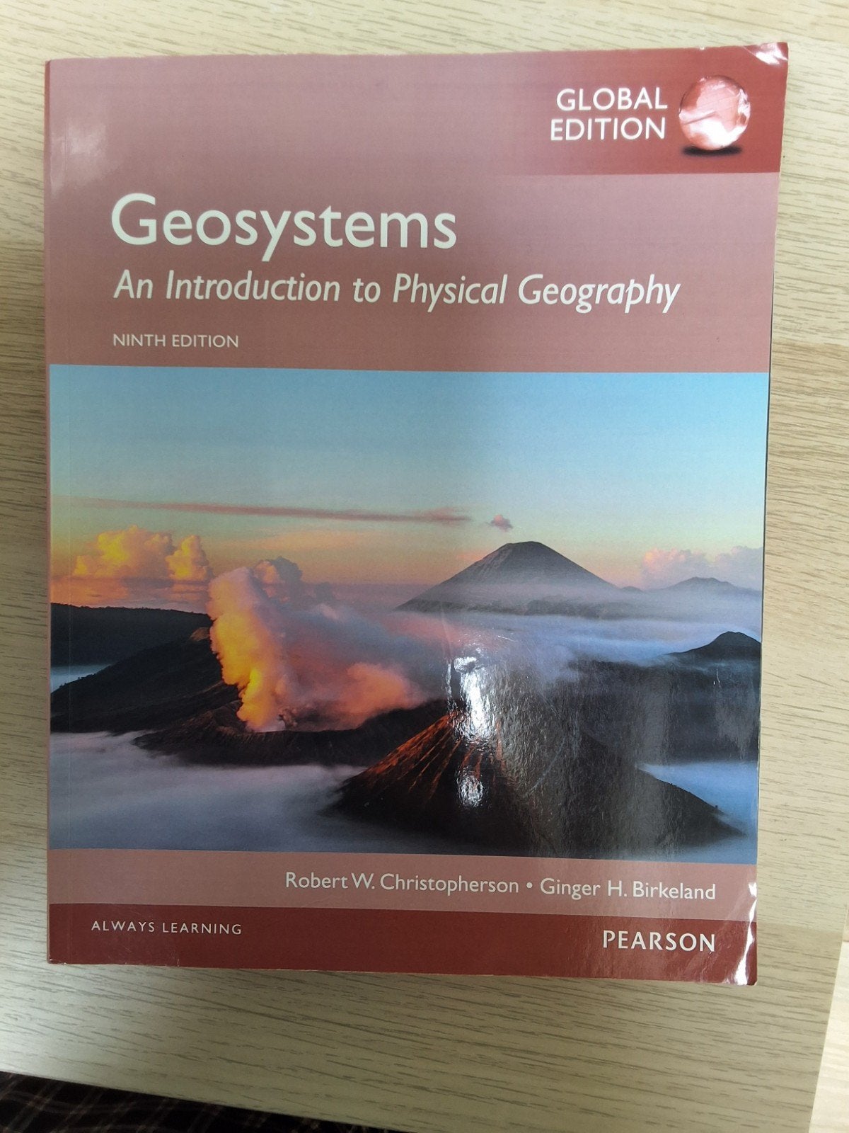 Geosystems: An Introduction to Physical Geography, Robert W. Christopherson, Ginger H. Birkeland, Zo goed als nieuw, Beta, HBO