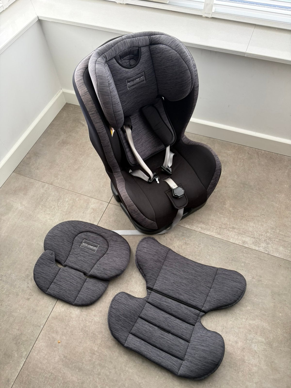Novi Baby Tobias Pro Autostoel - Groep 0-1-2-3 -, Autogordel, 15 t/m 36 kg, Verstelbare rugleuning, Zo goed als nieuw