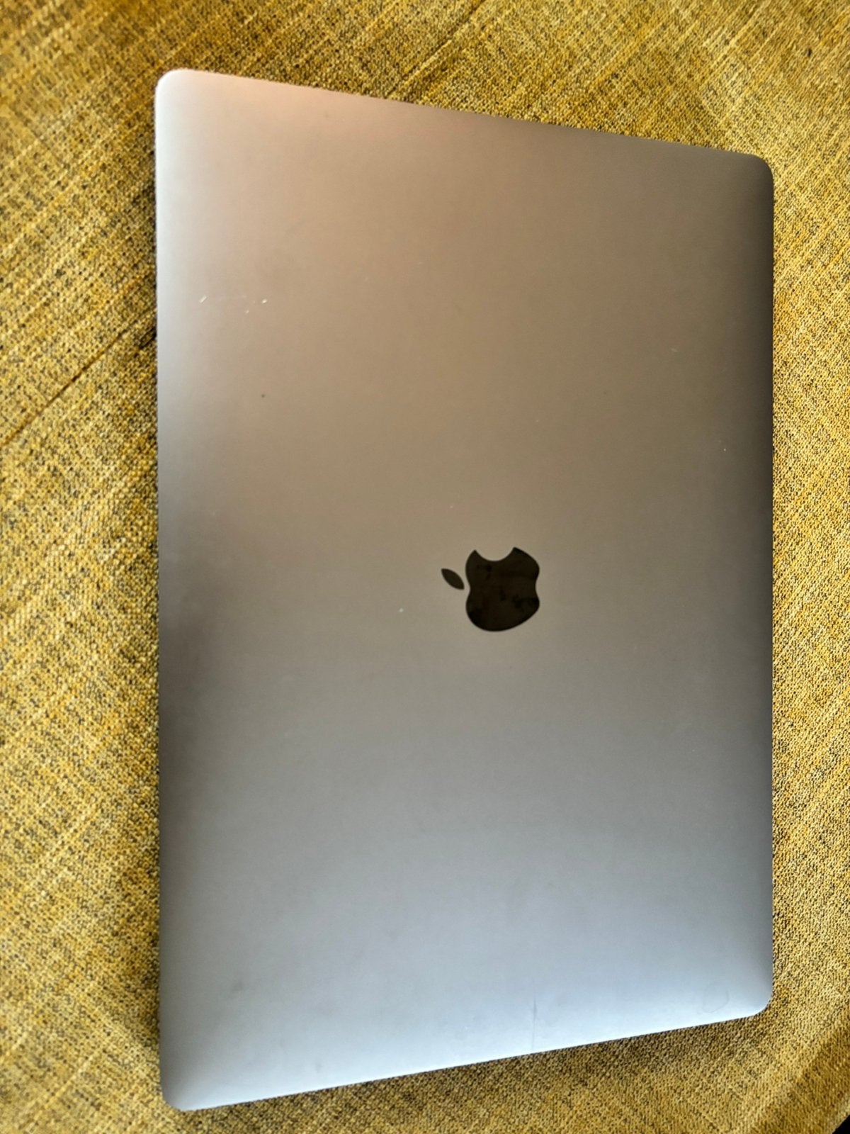 Macbook pro intel 2017 zgan 250 gb / 16g model A1707, Ophalen, Zo goed als nieuw, 15 inch, 2 tot 3 Ghz