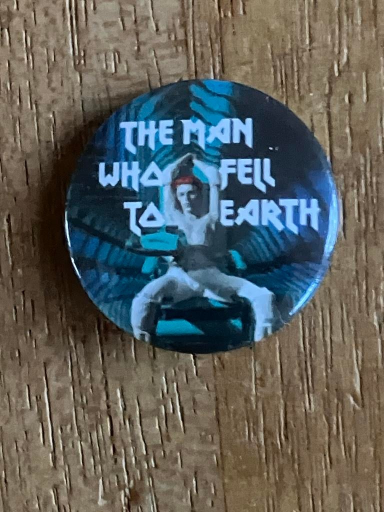 David Bowie. The Man Who Fell to Earth Button / Speldje, Verzamelen, Speldjes, Pins en Buttons, Zo goed als nieuw, Speldje of Pin