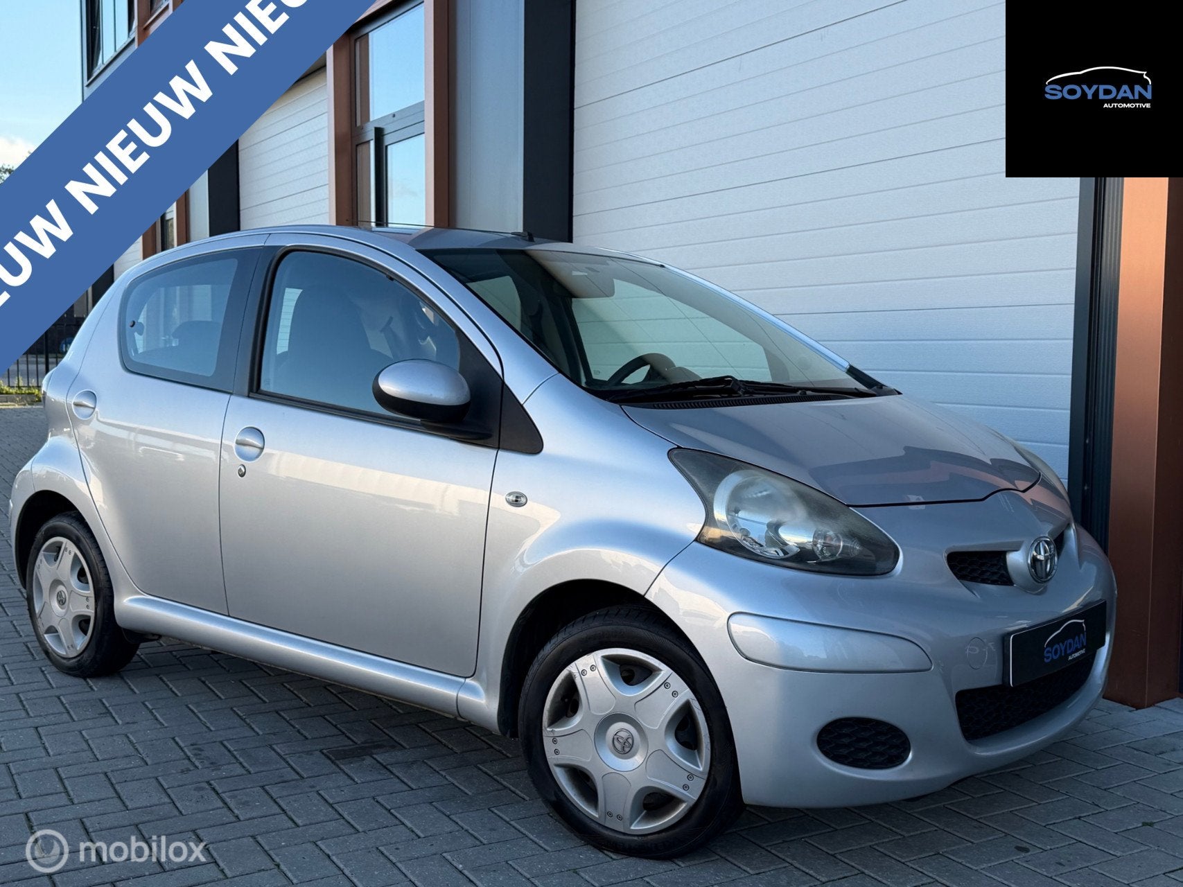 Toyota Aygo 1.0 VVT-i COMFORT NAVIGATO | AIRCO | NAP | DEALE, Voorwielaandrijving, Euro 5, Gebruikt, 4 stoelen