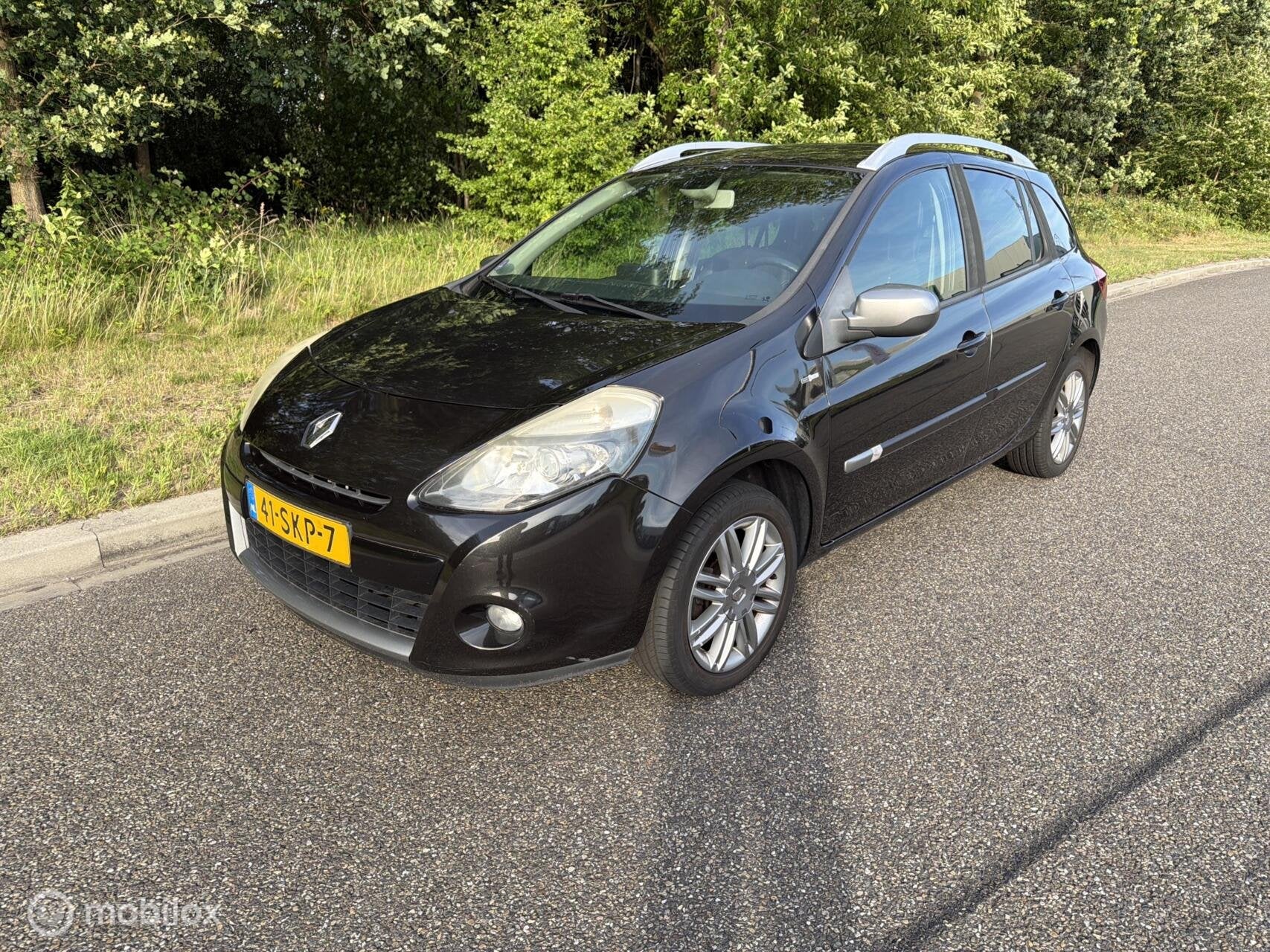 Renault Clio Estate 1.2 TCE Night & Day, Auto's, Voorwielaandrijving, Euro 5, Gebruikt, 4 cilinders