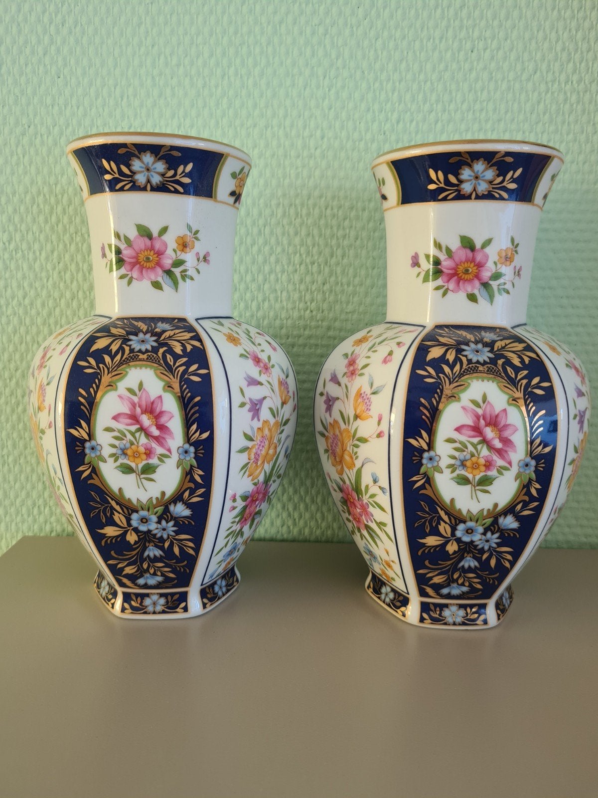 Set van 2 Imari vazen, handbeschilderd, uit Japan, Ophalen
