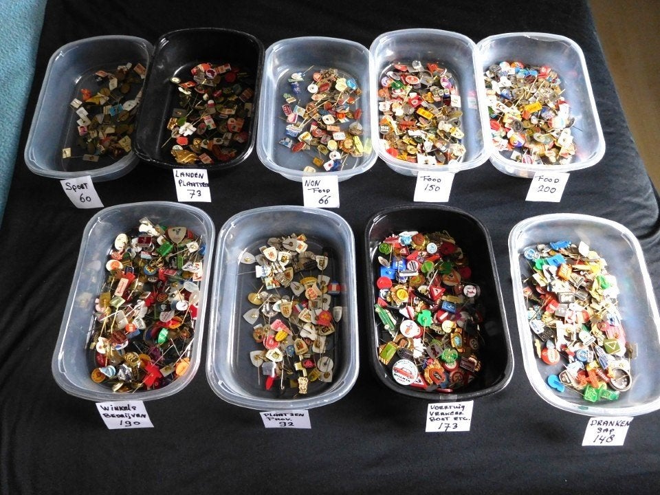 Verzameling Partij Speldjes 1150 x met wat pins., Ophalen, Gebruikt, Overige onderwerpen, Speldje of Pin