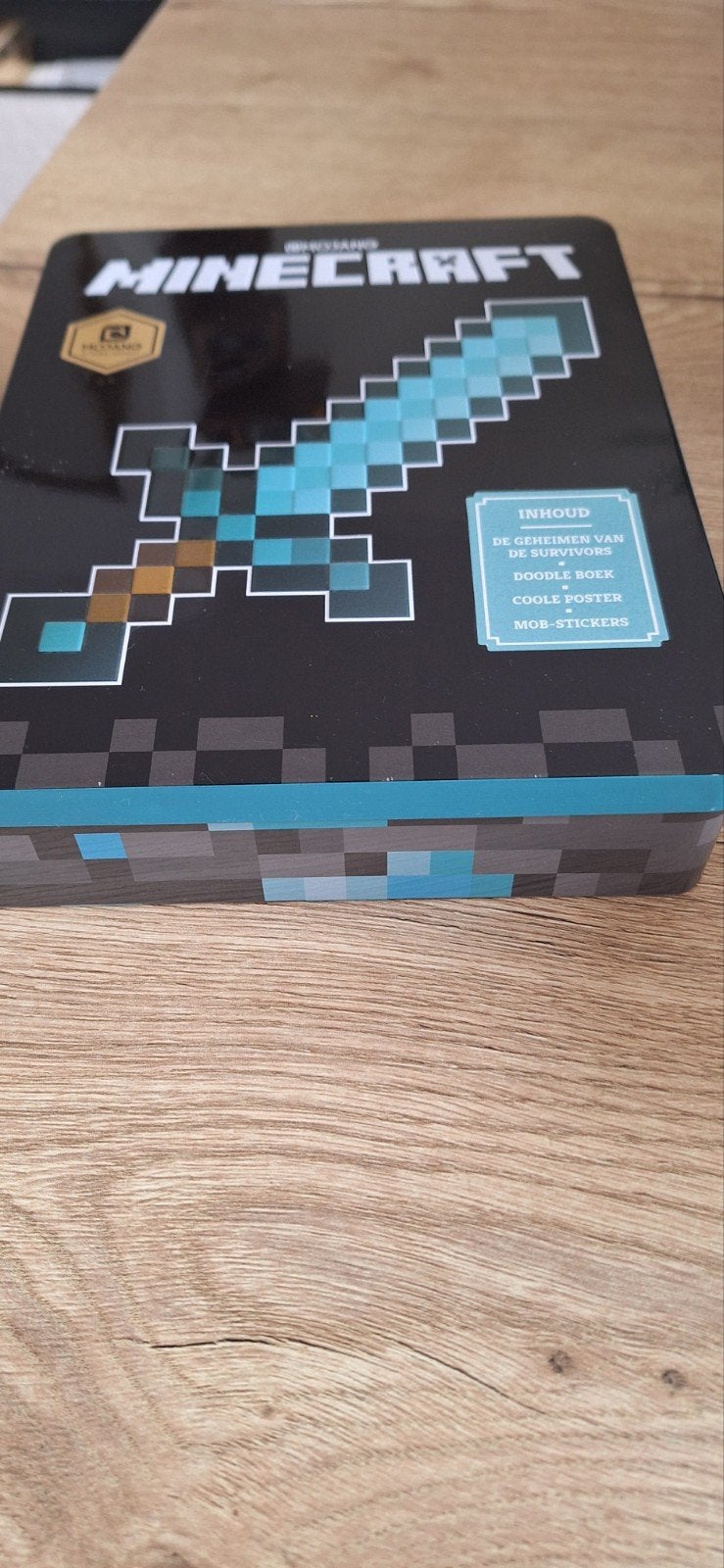 Mojang - De geheimen van de Survivors, Non-fictie, Ophalen of Verzenden, Zo goed als nieuw, Mojang; Stephanie Milton