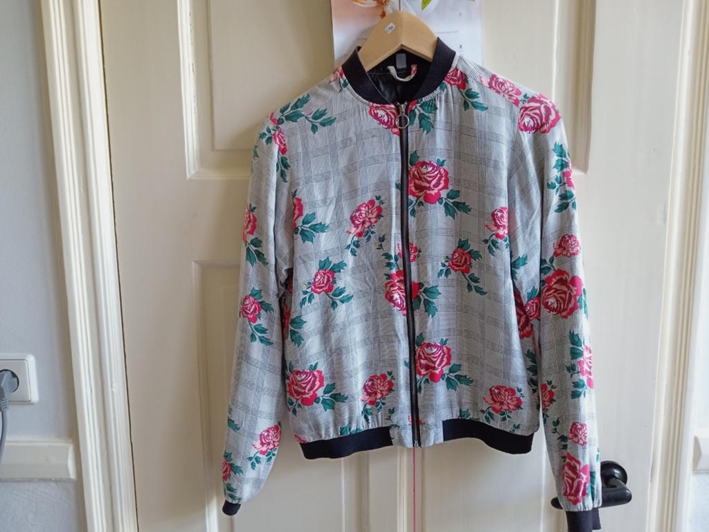 Diverse kleding voor iedereen - 2 euro per stuk!, Kleding, Ophalen, Zo goed als nieuw