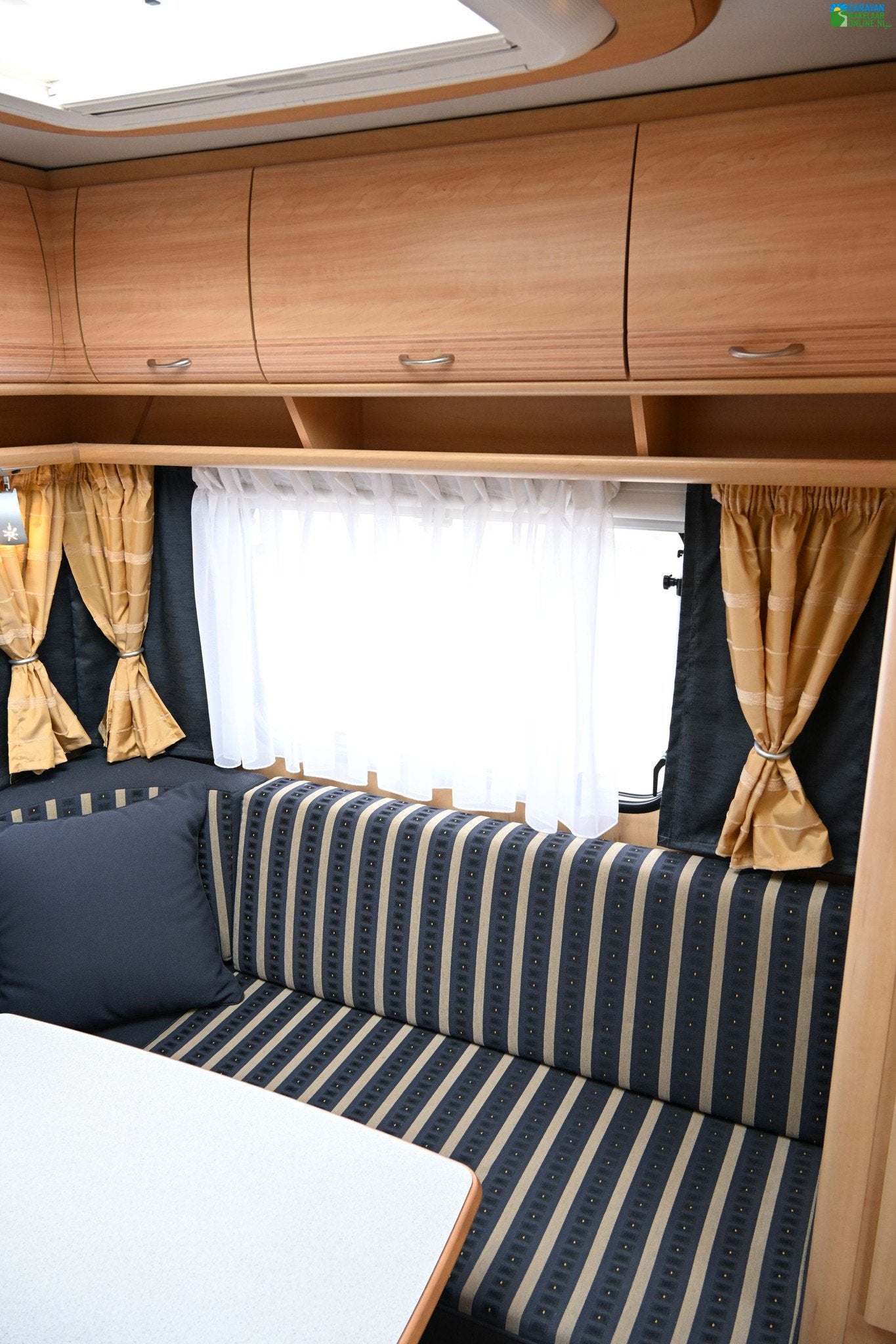 Foto 9 van Dethleffs Camper 460 DB Voortent 2x Zakluifel Mover Fietsend