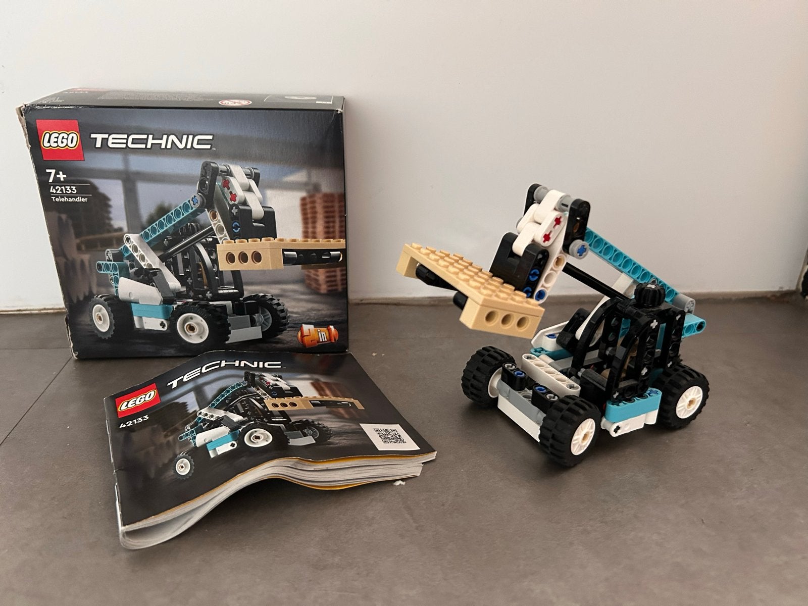 LEGO Technic 42133 Verreiker - Compleet met doos en boekje, Ophalen of Verzenden, Zo goed als nieuw, Overige merken