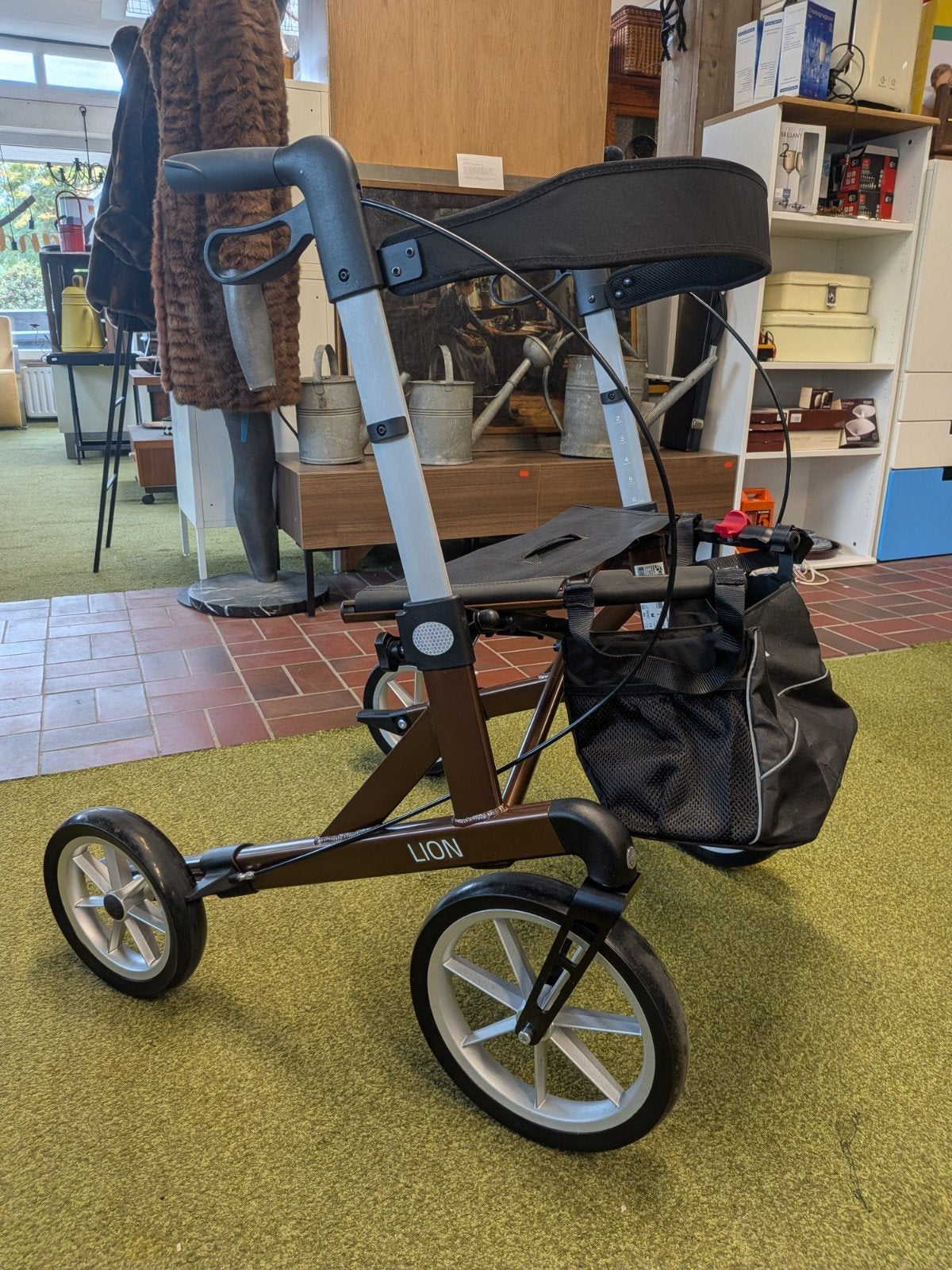 Mobilex Lion Outdoor Rollator – Medium – 2025 – 200 kg, Lichtgewicht, Mobilex, Ophalen of Verzenden, Nvt