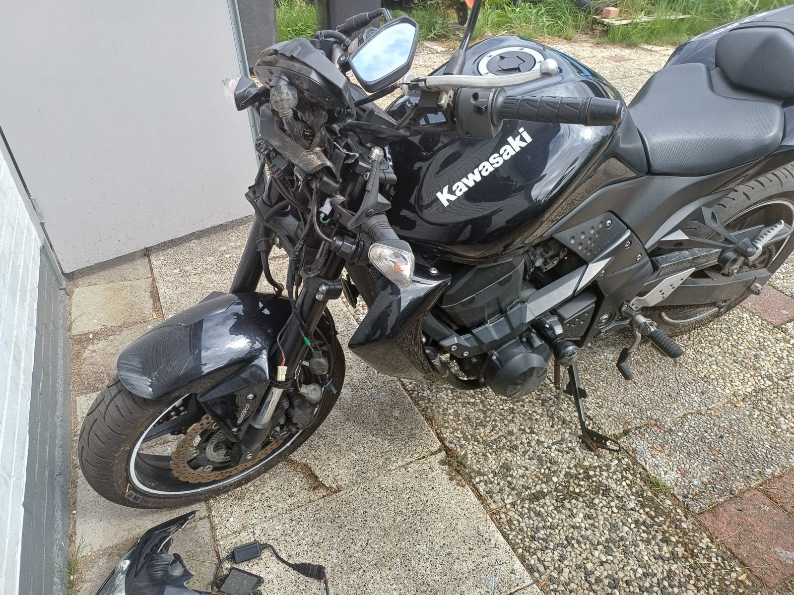 SCHADEMOTOR Kawasaki Z750 ABS 2011, Ophalen, 750 cc, 4 cilinders, Motorrijbewijs A