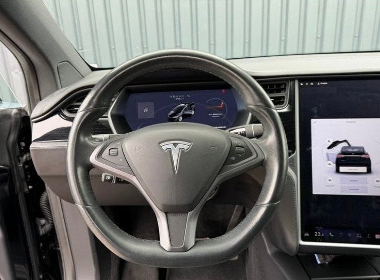 Tesla Model X 2018 Zwart - 7 persoons, Automaat, Model X, 124 €/maand, 7 stoelen