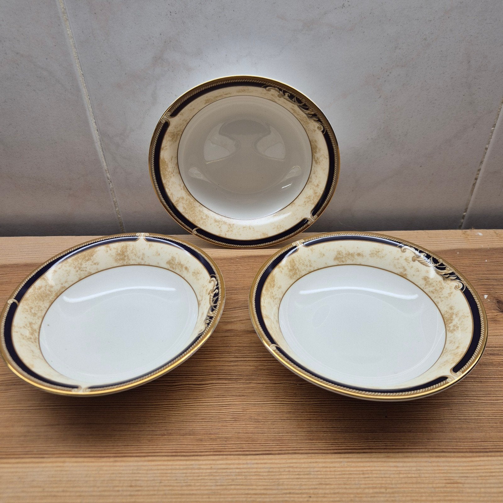 Set van 3 dessert schaaltjes Wedgewood Cornucopia, Klassiek, Ophalen of Verzenden, Wedgwood, Porselein