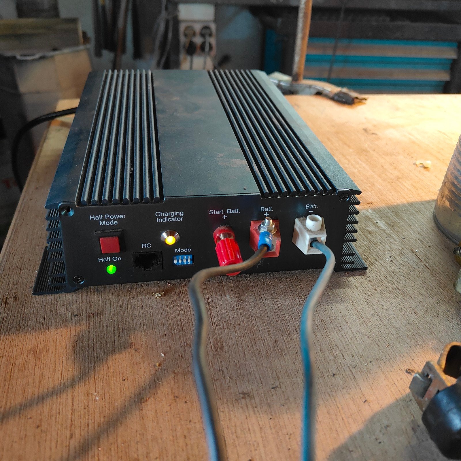 Acculader WT-1215-TB - 15A, 230V input, Ophalen, Gebruikt, Universele onderdelen