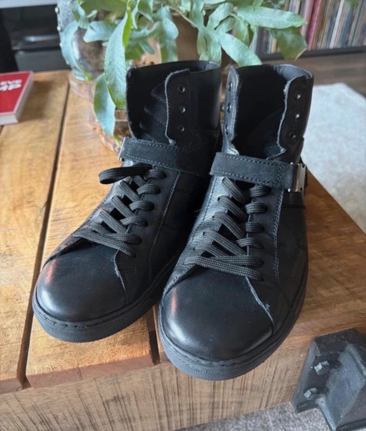 Zwarte vintage hoge sneakers - Maat 42, Zwart, Ophalen of Verzenden, Sneakers of Gympen, Zo goed als nieuw