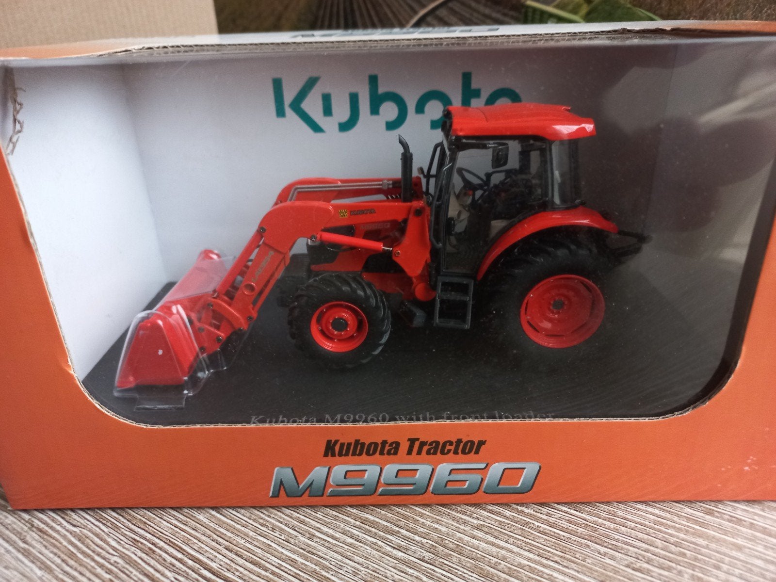 Kubota M9960 Met Voorlader Bak UH, Ophalen of Verzenden, Nieuw, Tractor of Landbouw, Universal Hobbies